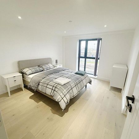 Appartamento Luxury Modern Flat Near Center Londra Esterno foto