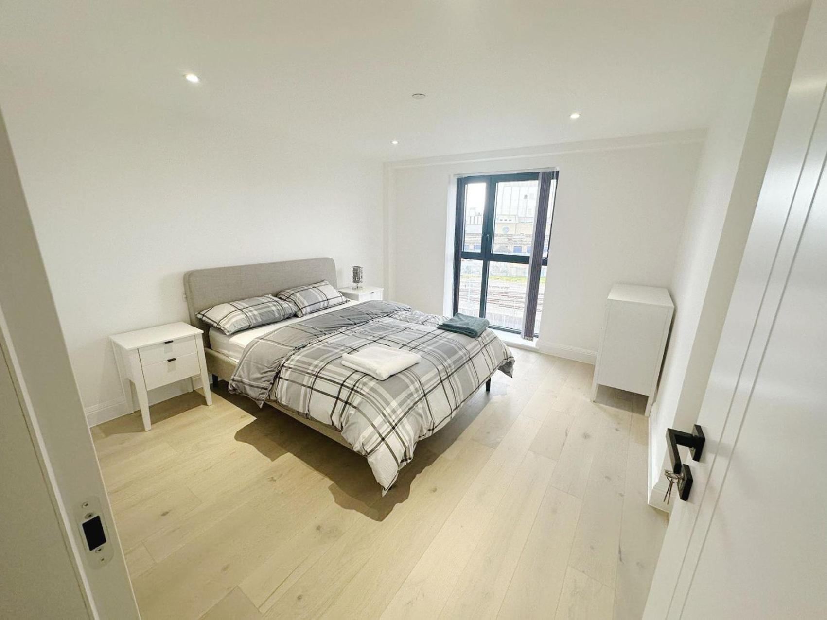 Appartamento Luxury Modern Flat Near Center Londra Esterno foto